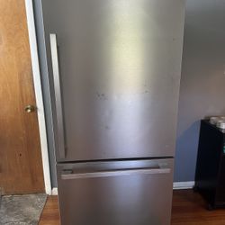 Hisense Refrigerador 17.2-cu ft