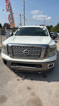 2016 Nissan TITAN XD Crew Cab