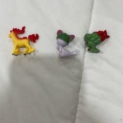 Pokemon Figurines 