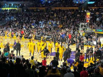 Lakers 26-27 tickets