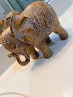 Beautiful Carved Wooden Elephant Statue – Home Décor Accent