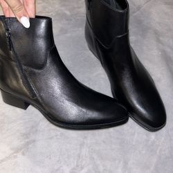 NEW BLACK ALDO LEATHER ANKLE BOOTS