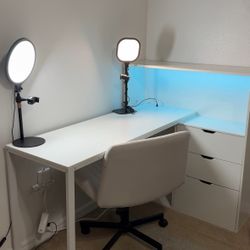 Vanity desk