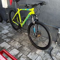 Specialized Pitch Sport 27.5 – XL / 21” – $450 (Quick Sale $400)