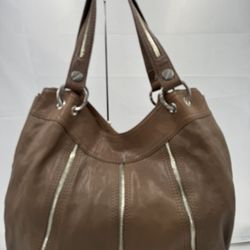 Super Stylish Michael Kors Leather Purse 