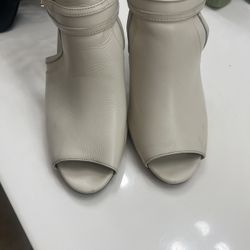MK Heels