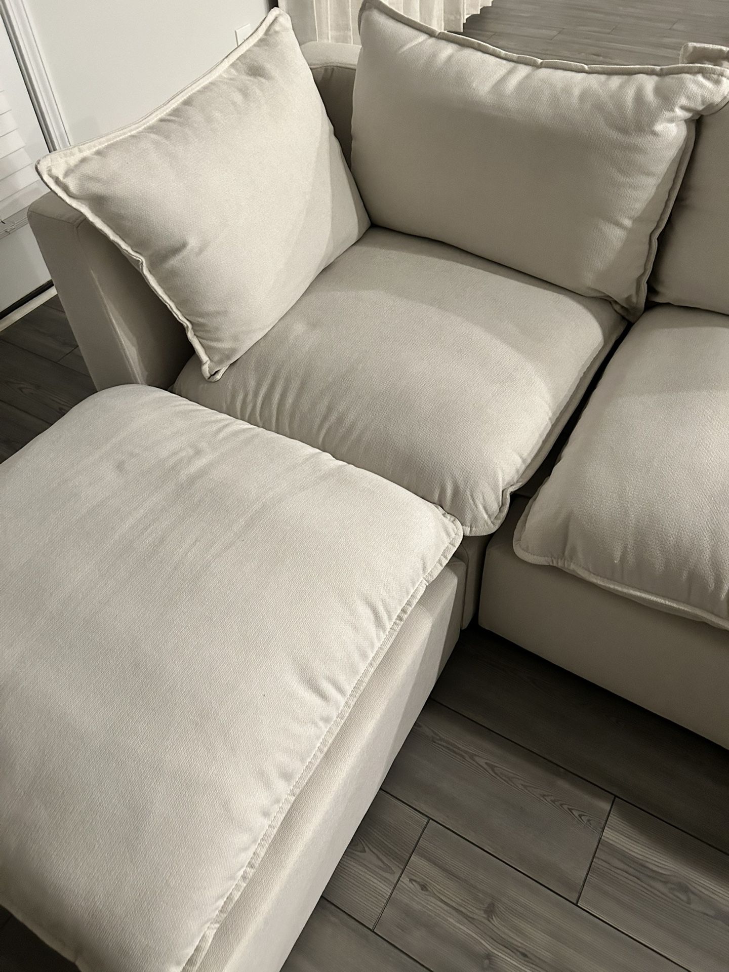 “5-Seater Couch – Great Condition, Priced to Sell!”