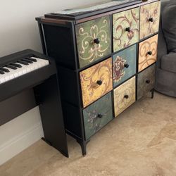 Beautiful 9 Drawer Chest Perfect Condition $50