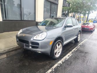 2005 PORSCHE CAYENNE SUV