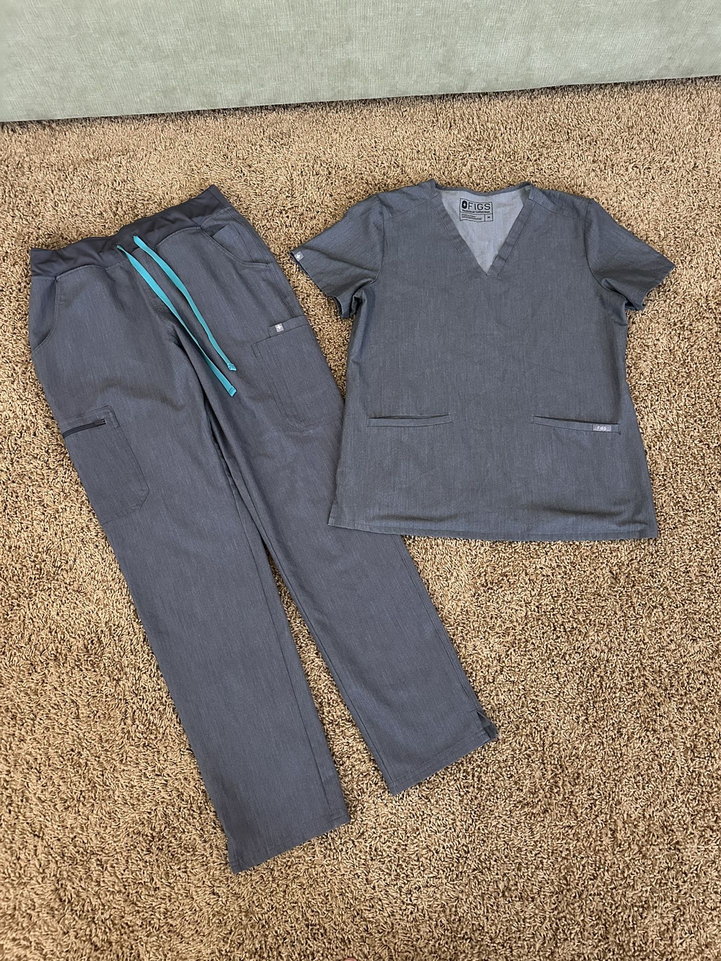 Figs Graphite Set Medium Tall