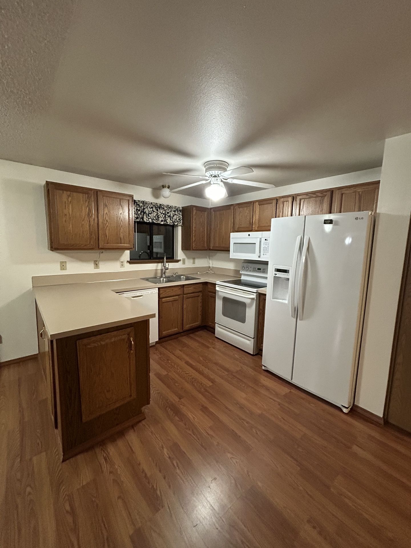 Kitchen appliances set