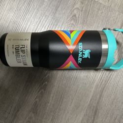 New Stanley Flip Straw 30 Ounce Tumbler