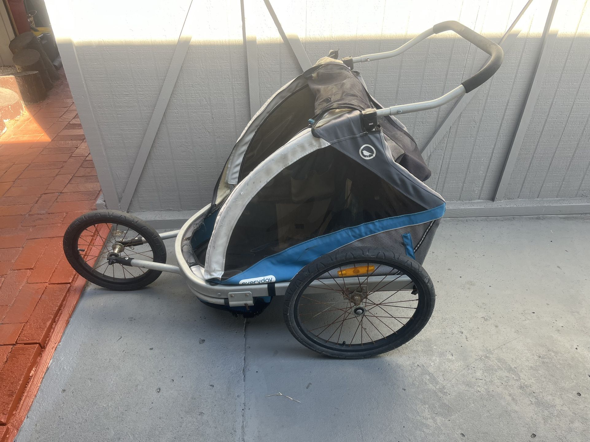 STROLLER FOR 2 Little kids ,