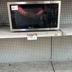 Magic Chef Microwave 