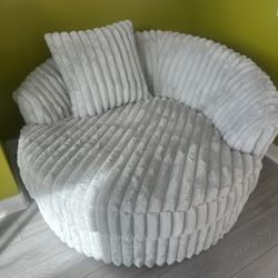 Lounge Couch 