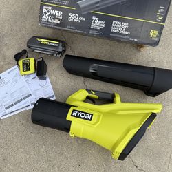 RYOBI 40V 120 MPH 550 CFM Cordless Battery Leaf Blower With 4.0 Ah Battery and Charger  
