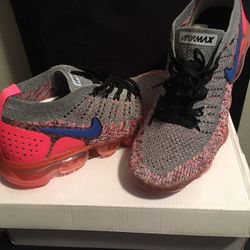 Selling Nike Vapormax Never Worn