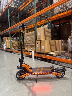 Dual-motor high-speed electric scooter