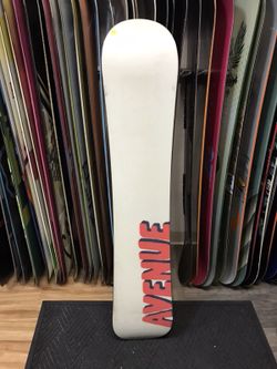 BURTON バートン　avenue サイズ143 レディース BURTON バートンavenue サイズ143 レディース
