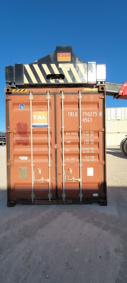 WIND & WATERTIGHT 20’ & 40’ SHIPPING CONTAINERS!