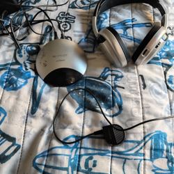 TV Listener With Headphones 10 Dollars 