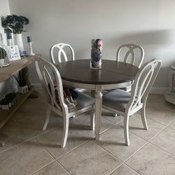 Dining set w/ End table