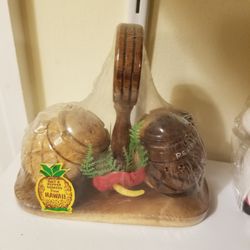 Unique Hawaiian Souvenir Salt Pepper Shaker