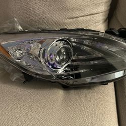 Mazda 3 Headlight Assembly 