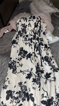 VESTIDO COMPLETAMENTE NUEVO