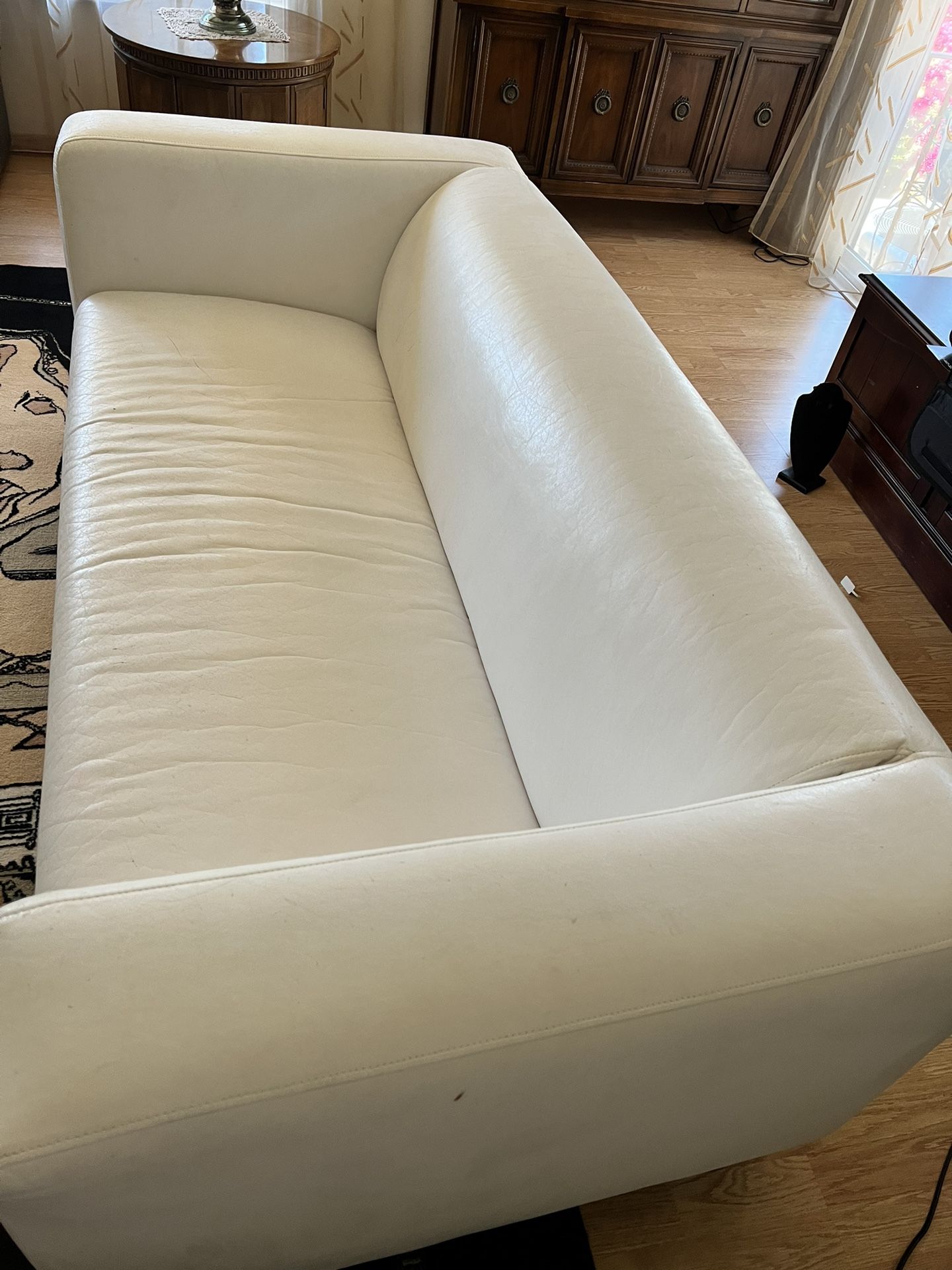 White Faux Leather Cauch-sofa