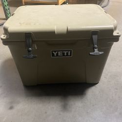 Authentic Yeti 35 QT Tundra Hard Cooler Sand
