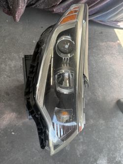 2016 Kia Optima Passenger Side Headlight