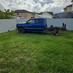 2004 Chevy Silverado 2500 Full Part Out