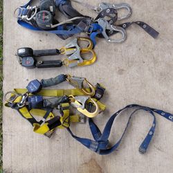 Two Harnes And One Yo yo Extra 