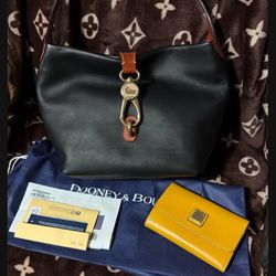 Dooney & Bourke Purse And Wallet 