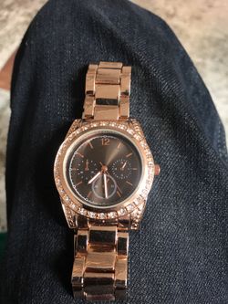 Rose gold stainless steel diamond watch