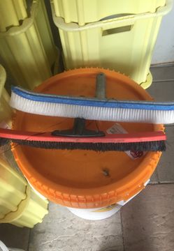 Brochas para alberca