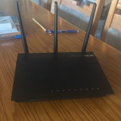 Asus RT-AC66U Router