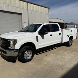 2019 Ford F250 4x4 pickup Utility Truck