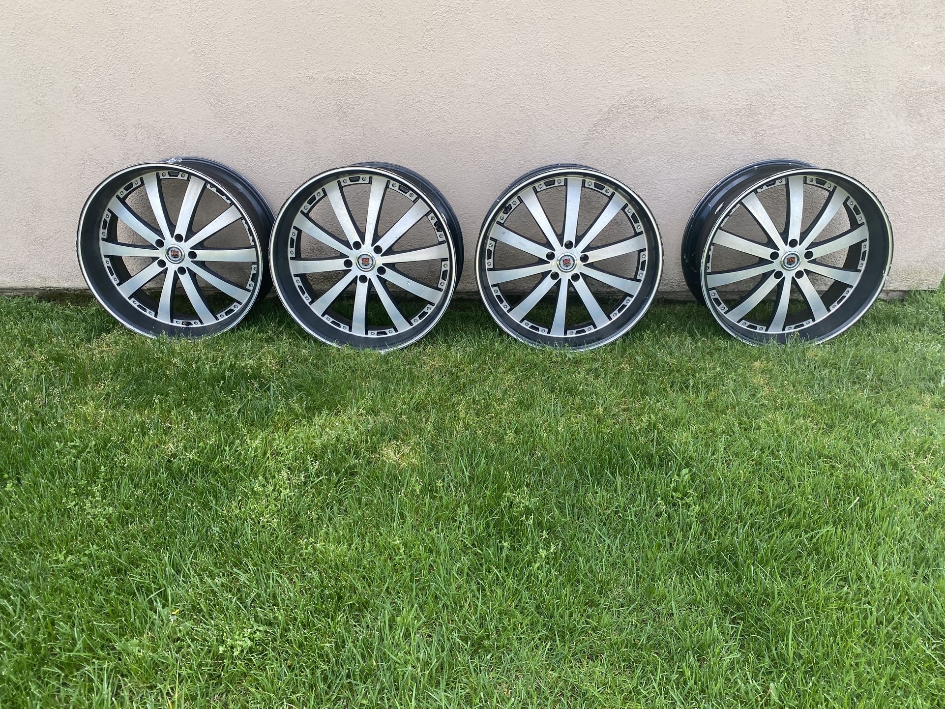 22 inch Rims for Sale in Upland, CA - OfferUp