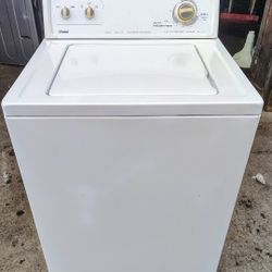 Very Clean! Whirlpool Heavy Duty Super Capacity Washing Machine!