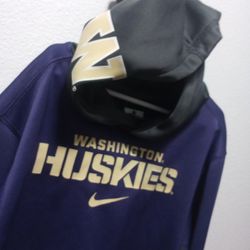 Washington Huskies Nike Dry Fit Kids Hoodie Size large (looks like 16-18)