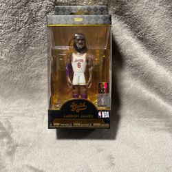 Funko Gold LeBron James Chase Variant
