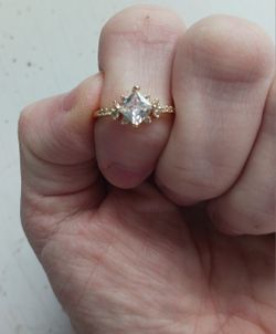 NEW NEDLA GOLD & DIAMOND RING SIZE 6 DIDN'T FIT ME ASKING WHAT I PAID $11.62 INCLS TAX