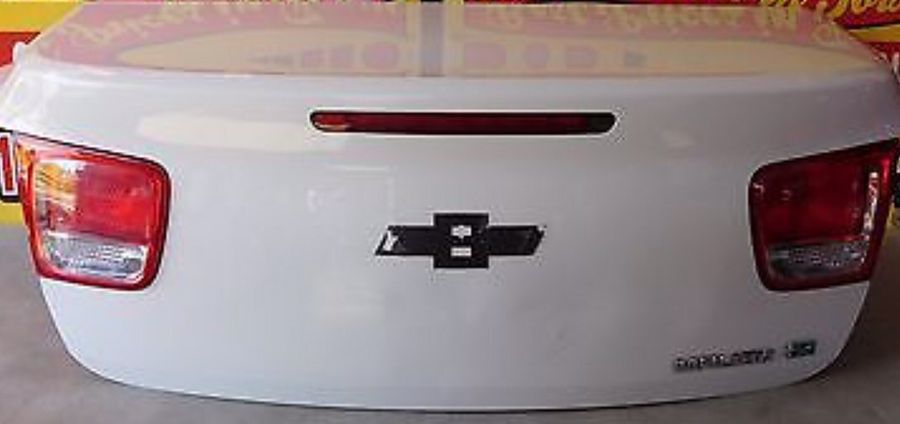 2014 Chevy Malibu trunk lid -white