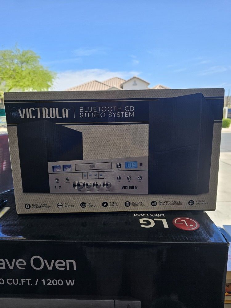 Victorola Bluetooth CD stereo System