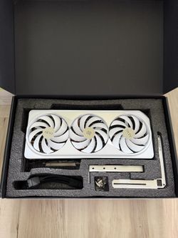 Gigabyte 4080 super AERO white