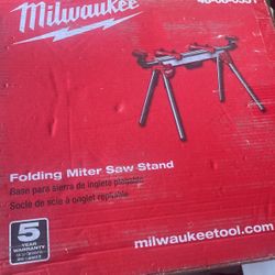 Milwaukee Folding Miter Saw Stand 