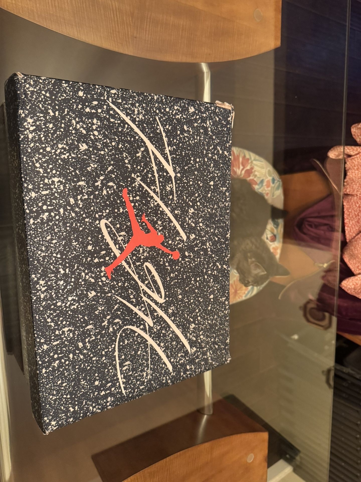 Midnight Navy Jordan 4