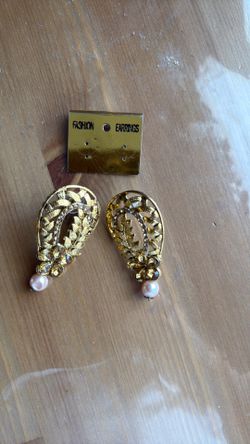 Earings